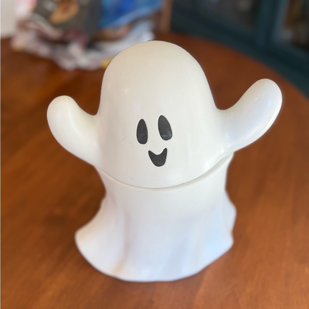 Ghost 👻 cookie jar